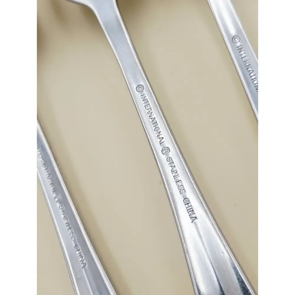 International Stainless SIMPLICITY Set 4 Dinner Fork